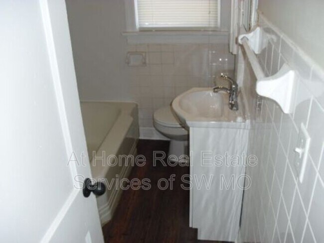 Building Photo - 433-1 E Bear Blvd