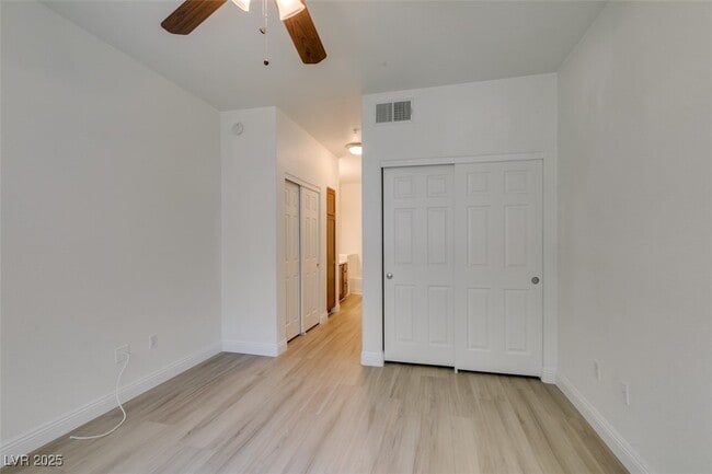 Building Photo - 2291 W Horizon Ridge Pkwy