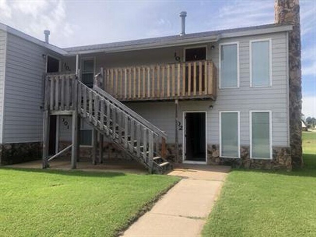 Primary Photo - 500 Curry Ln