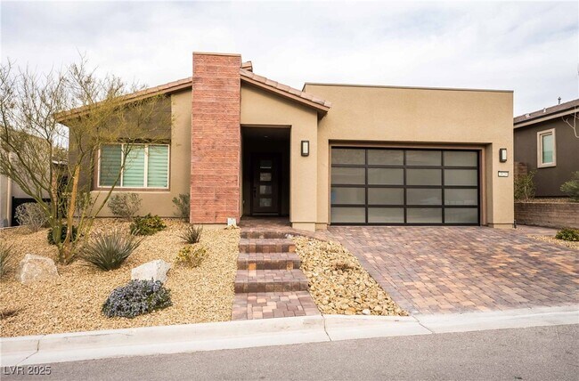 Building Photo - 3020 Full Lotus Dr