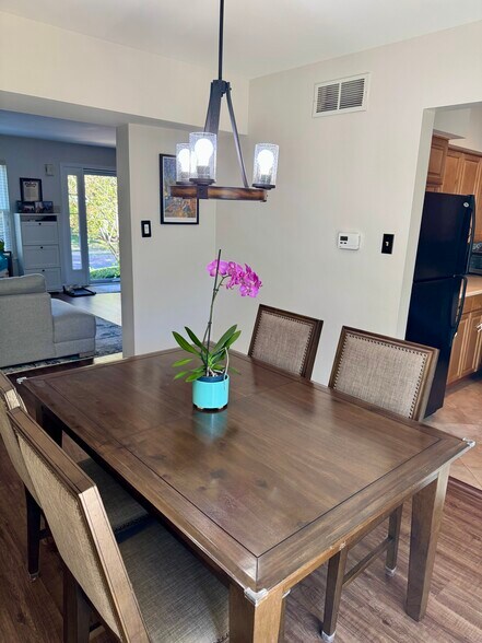 Building Photo - 5509 Rinker Cir