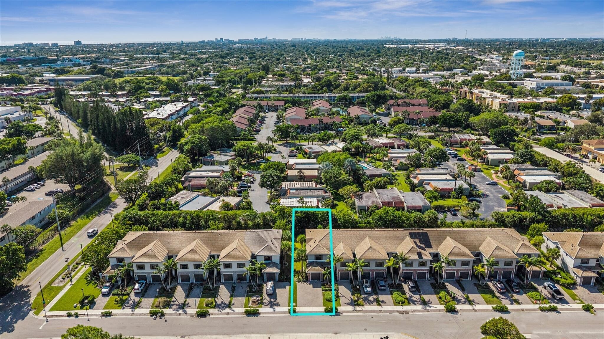 Building Photo - 180 SE 5th Ct