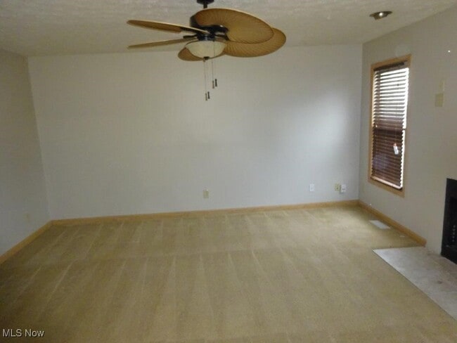 Building Photo - 1050 Mazepa Trail