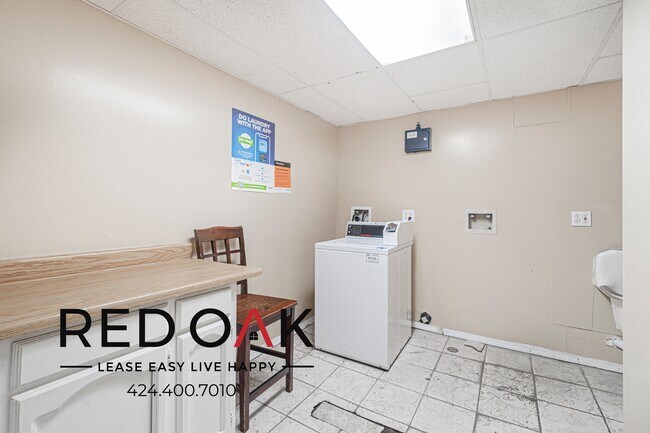 Building Photo - 733 S Coronado St
