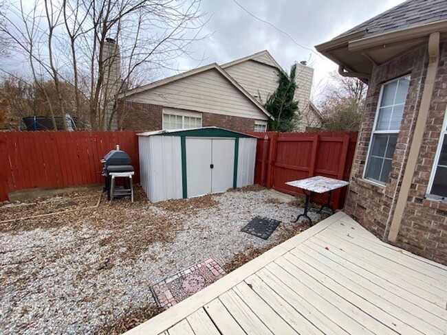 Building Photo - Two-Story Home, 4-5 bedrooms, 2.5 bathroom...