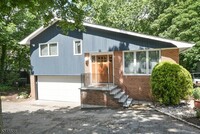 Building Photo - 511 Scotland Rd