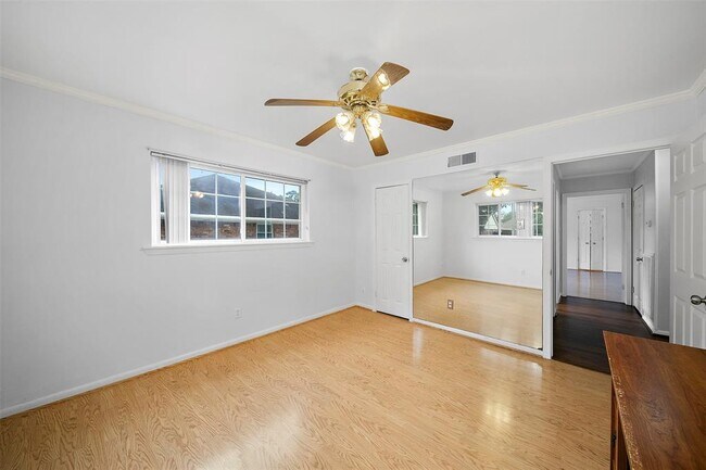 Building Photo - 5215 Cheena Dr