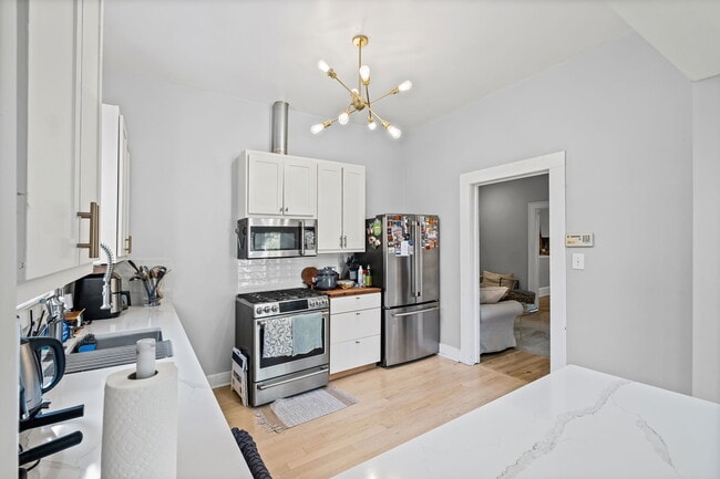 Building Photo - 805 Antone St NW