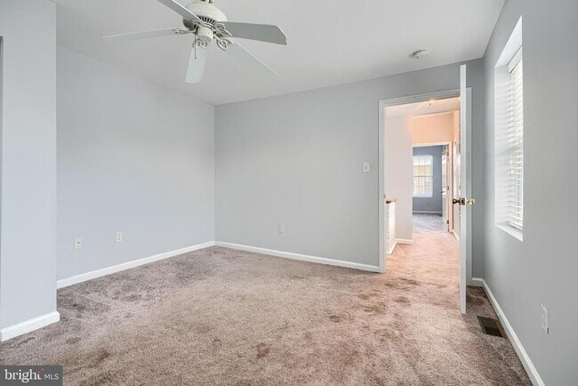 Building Photo - 1650 S Charles St