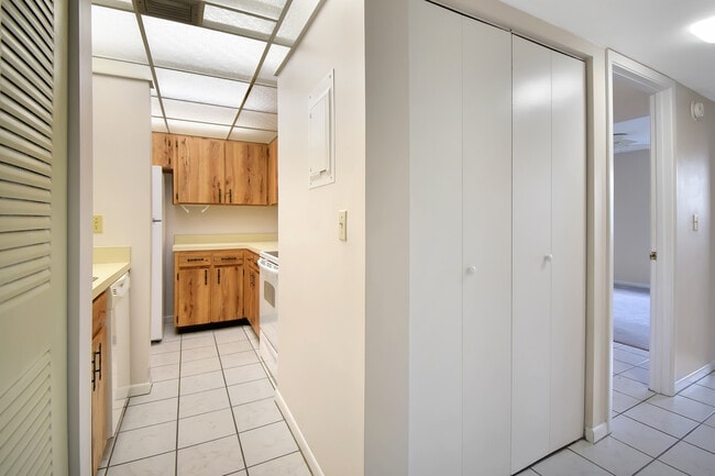 Building Photo - 38 Tarragona Ct