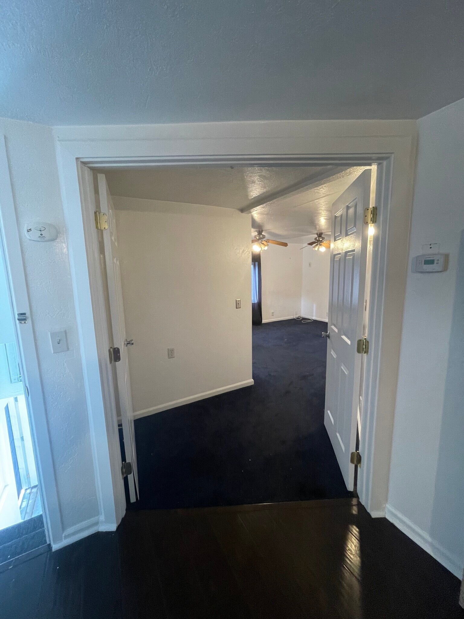 Building Photo - 523 Mitchell Ave