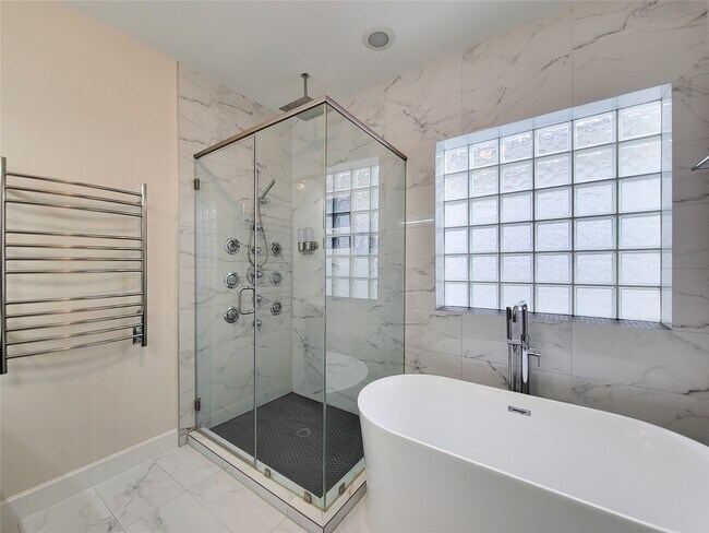 Building Photo - 845 Fisher St