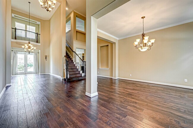 Building Photo - 2914 Cotswold Lane
