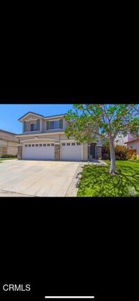Building Photo - 477 Fallbrook Ave