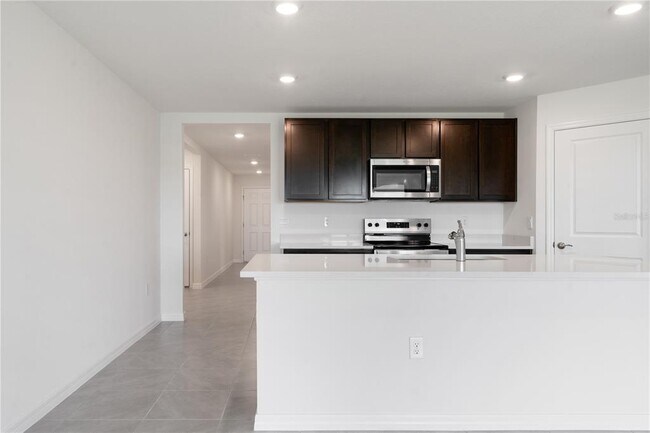 Building Photo - 4762 SW 88th Ln