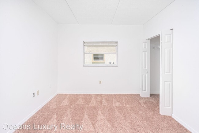 Building Photo - 3 br, 2 bath House - 940 15th St # 104