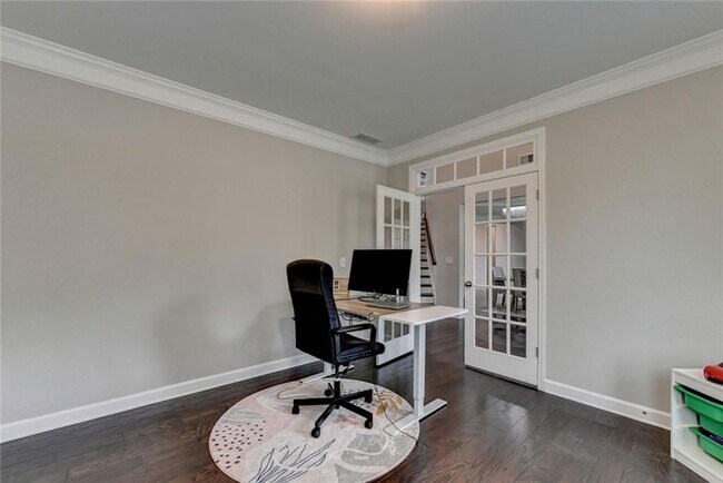 Building Photo - 6035 Ashborough Park