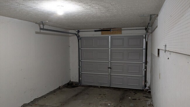 Building Photo - MN Cedar Village (857)