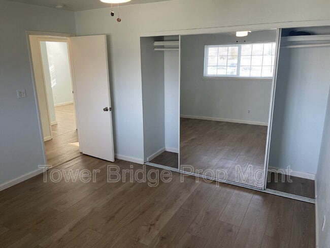 Building Photo - 8724 Halverson Dr