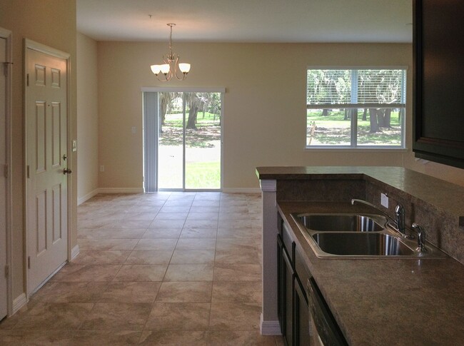 Building Photo - 3 bed/2.5 bath Townhome in St. Cloud, Jeff...