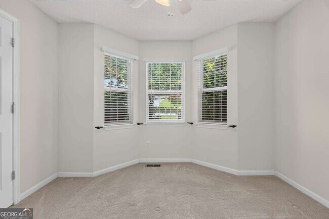 Building Photo - 72 Victorian Cir