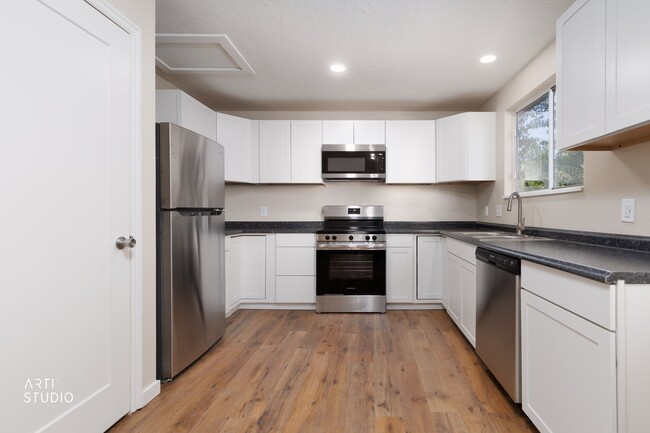 Building Photo - 965 Dorothea Way