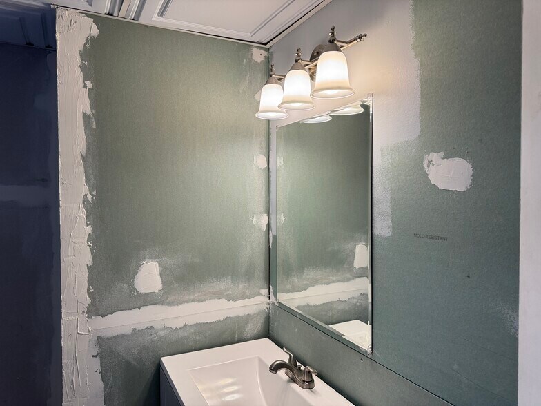 Building Photo - 307 Mauser Dr