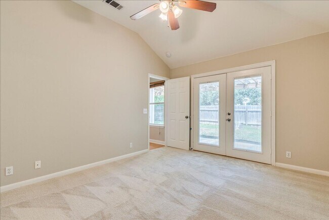 Building Photo - 913 Jasmine Trail