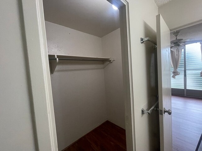 Building Photo - Cathedral Point