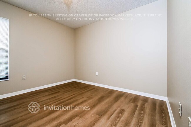 Building Photo - 2544 Parkland Dr