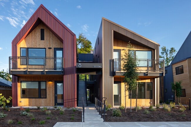 Building Photo - 184 Garfield St