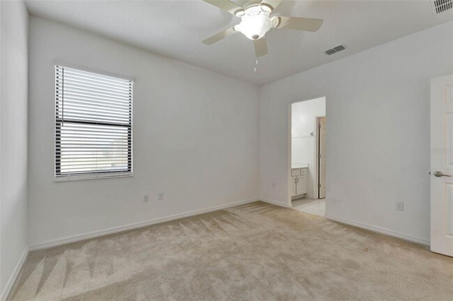 Building Photo - 2311 Victoria Dr