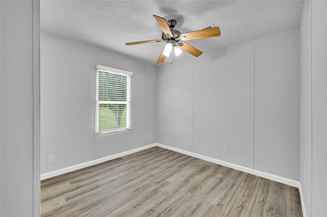 Building Photo - 609 Avenue D