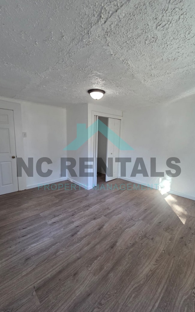 Building Photo - 715 3rd Ave