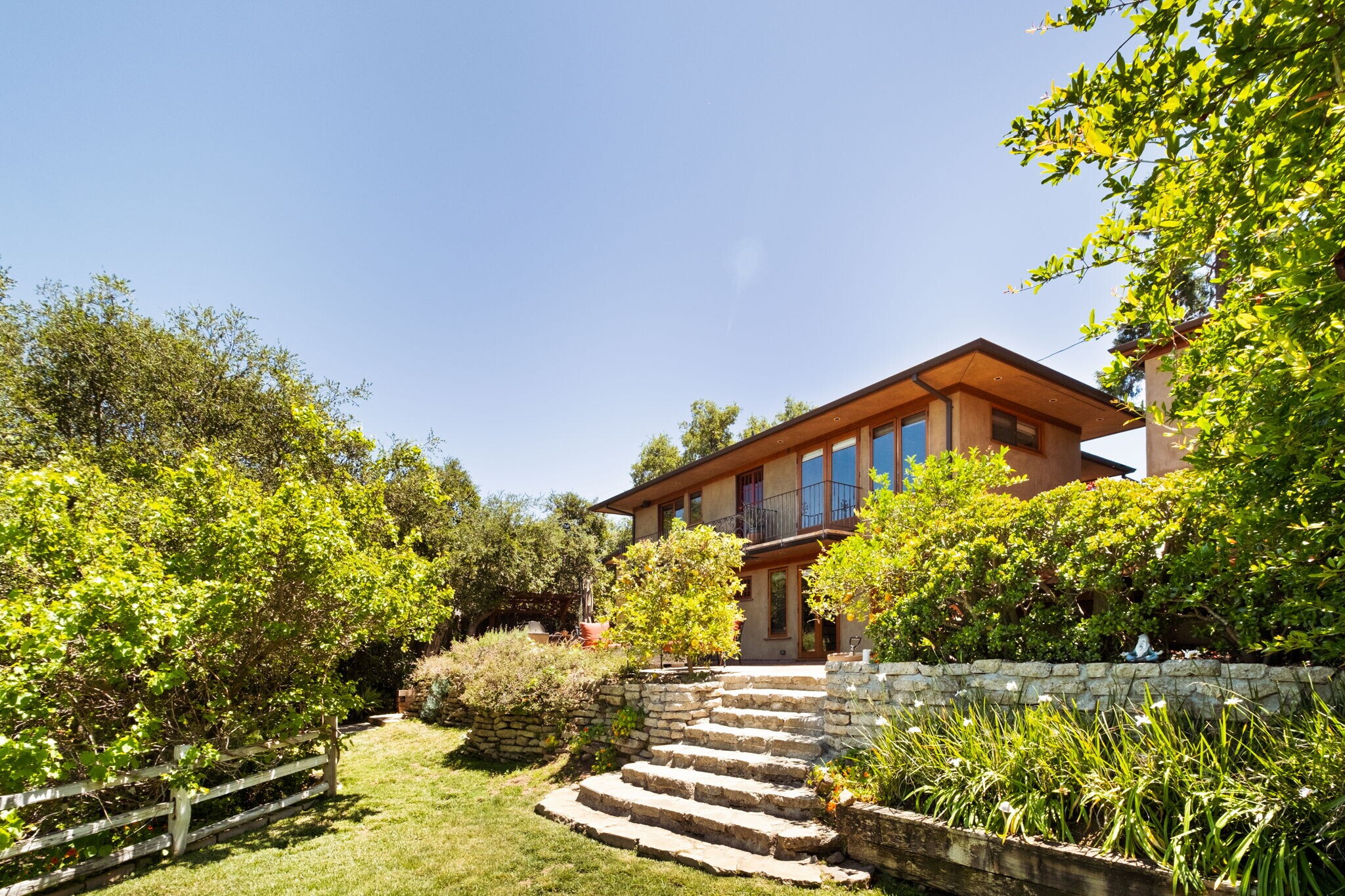 Building Photo - 21071 Waveview Dr
