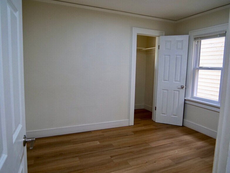 Building Photo - 1301 S 63rd St