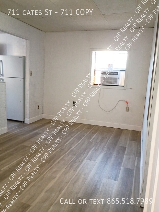 Building Photo - 711 Cates St