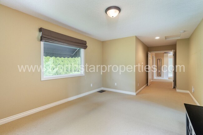 Building Photo - 16754 Quail Ct