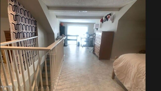 Building Photo - Maryville 37804 - 3 bedroom, 1.5 bath home - Call Troy Adams  865-233-6949