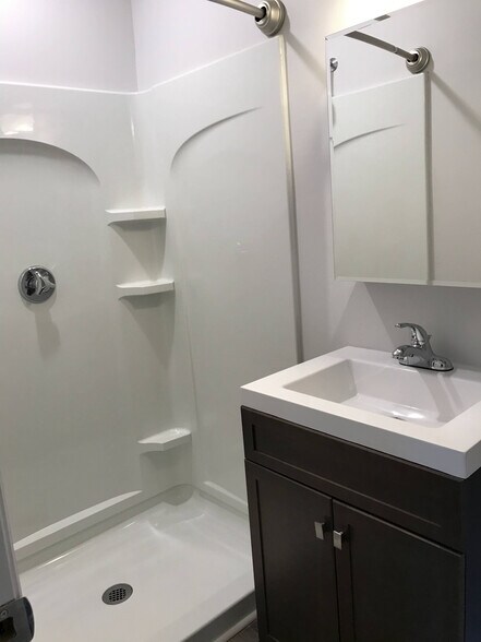 Building Photo - 255 Atwood St