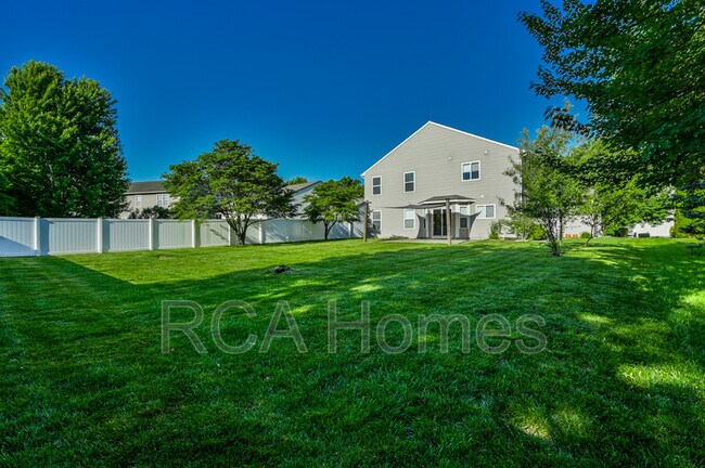 Building Photo - 8189 Admirals Landing Pl