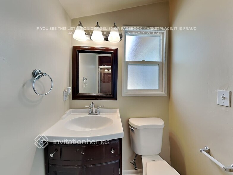 Building Photo - 9256 Swinton Ave