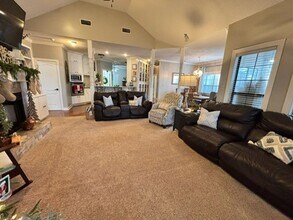 Building Photo - Beautiful home in Lake Park