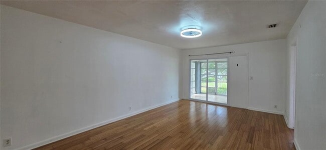 Building Photo - 1433 S Belcher Rd