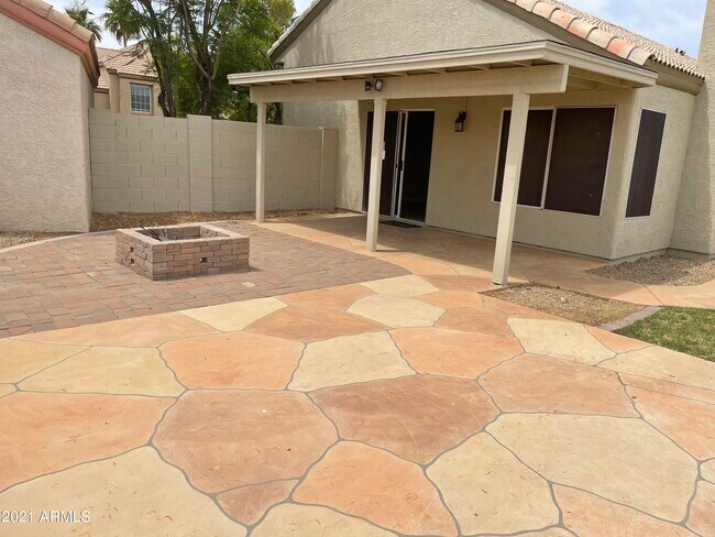 Building Photo - 9002 W Caribbean Ln