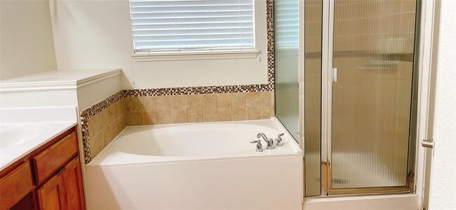 Building Photo - 2705 Blackstone Cove