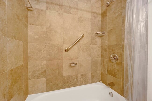 Building Photo - 1030 N State St