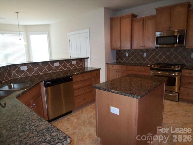 Building Photo - 3100 Collaroy Rd