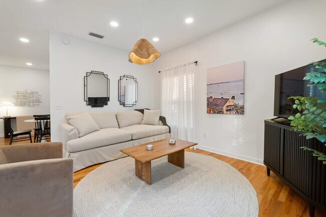 Primary Photo - 27 Old Mission Ave