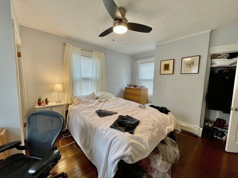 Building Photo - 158 Western Ave